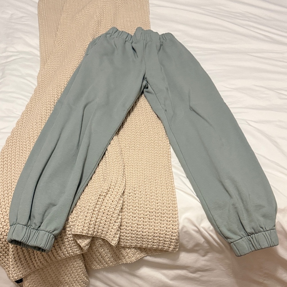 Brandy Melville sage green sweatpants one size